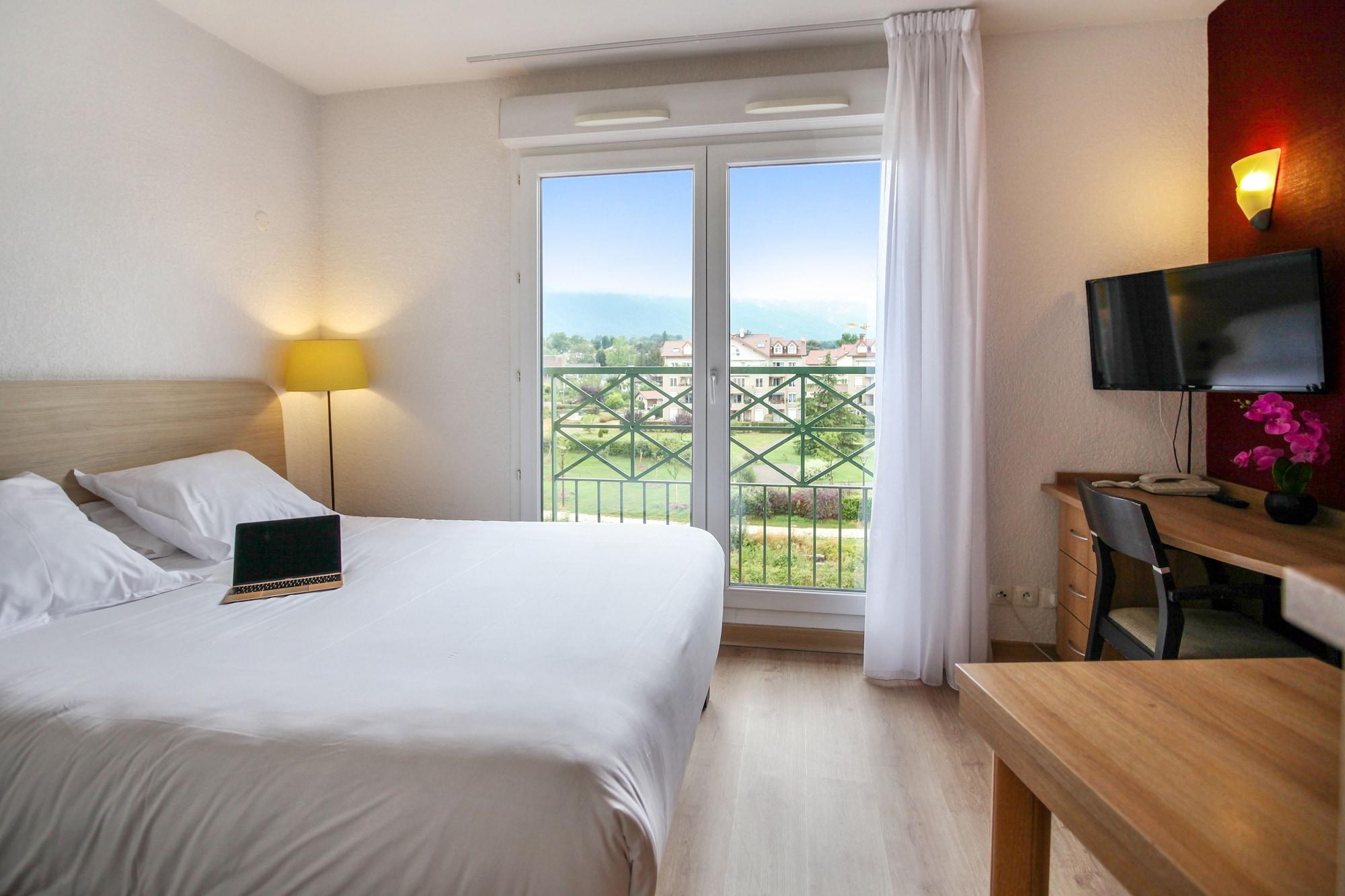Zenitude Hôtel-résidences Confort Hotel 4*