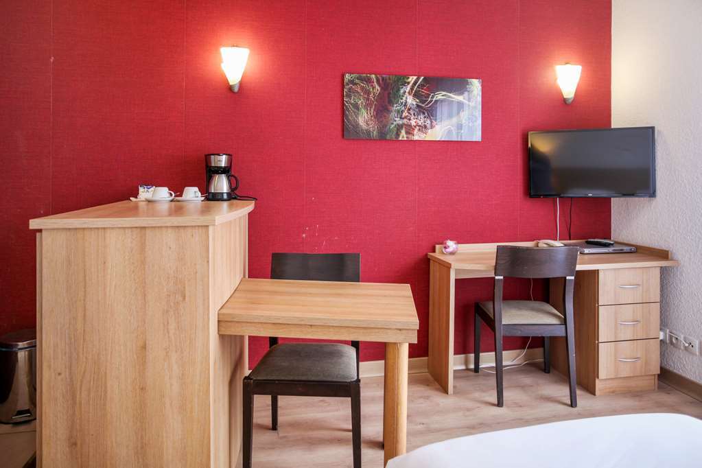 Zenitude Hôtel-résidences Confort Hotel Divonne-les-Bains