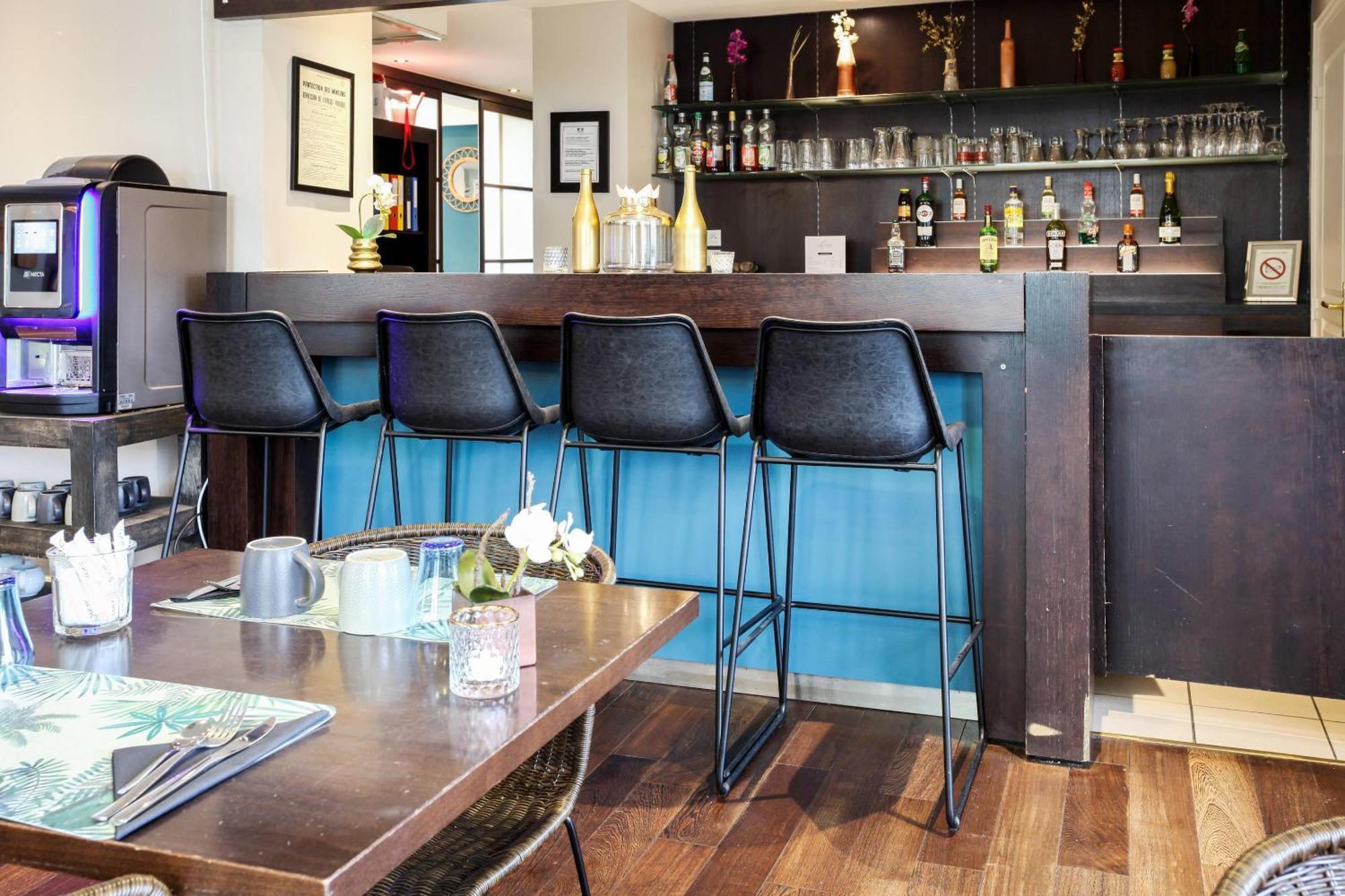 Quality - Portes De Geneve Hotel 4*