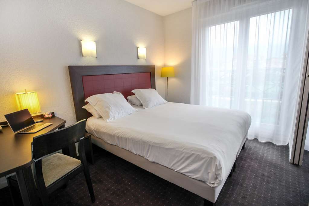 Hotel Quality - Portes De Geneve 4*